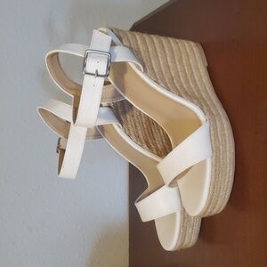 Lulu's White Wedges Size 8